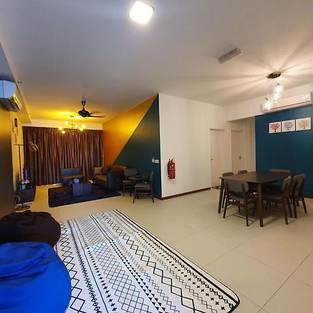 The Landmark By Katana 3Br To 4Br Luxury Seaview Landmark Homestay At Gurney 15-16Pax 无敌海景套房 Tanjung Tokong エクステリア 写真