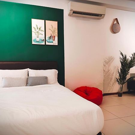 The Landmark By Katana 3Br To 4Br Luxury Seaview Landmark Homestay At Gurney 15-16Pax 无敌海景套房 Tanjung Tokong エクステリア 写真